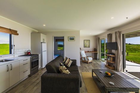 Photo of property in 23 Netherton Road, Omakere, 4271