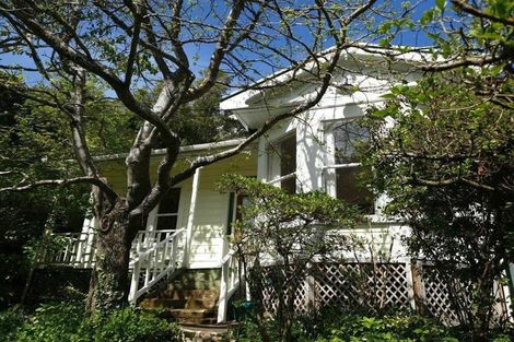 Photo of property in 203 Glenmore Street, Kelburn, Wellington, 6012