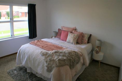 Photo of property in 57 Weraroa Road, Levin, 5510