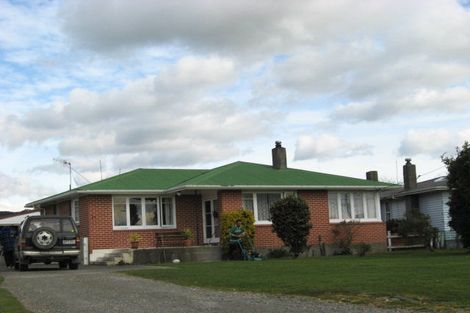 Photo of property in 24 East Road, Shannon, 4821