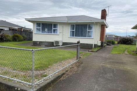 Photo of property in 99 Broadway, Waitara, 4320