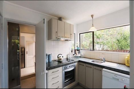 Photo of property in 1/24 Curacao Place, Half Moon Bay, Auckland, 2012