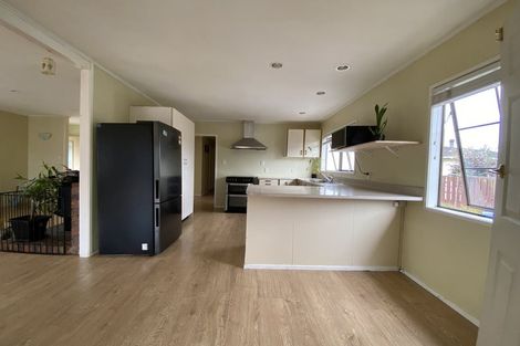 Photo of property in 3 Keryn Place, Opaheke, Papakura, 2113