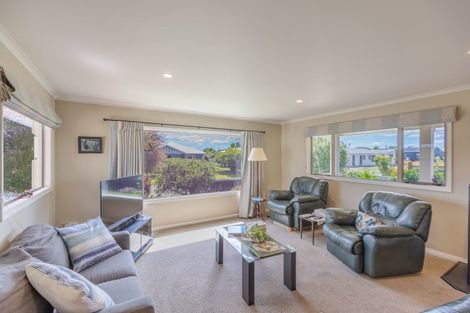 Photo of property in 86 Belgrove Drive, Waipukurau, 4200