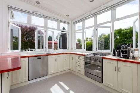 Photo of property in 11 Herne Bay Road, Herne Bay, Auckland, 1011