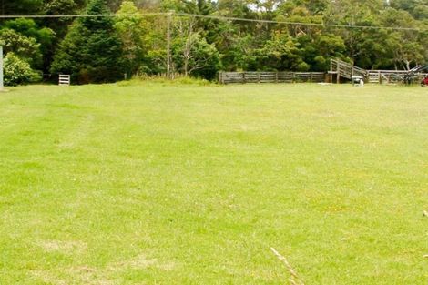 Photo of property in 20 Mackinnon Road, Manukau Heads, Awhitu, 2684