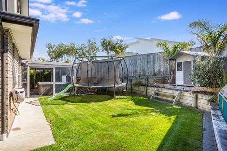 Photo of property in 18 Peel Lane, Aotea, Porirua, 5024