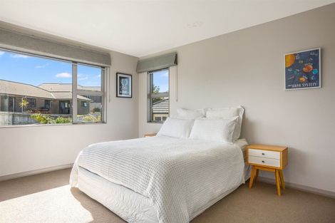 Photo of property in 18 Peel Lane, Aotea, Porirua, 5024
