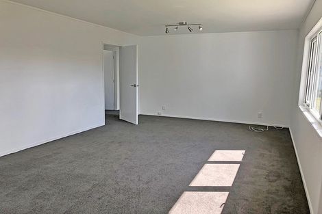 Photo of property in 1/18 Tironui Station Road East, Papakura, 2112