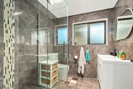 Photo of property in 34a Sherwood Avenue, Te Atatu South, Auckland, 0610