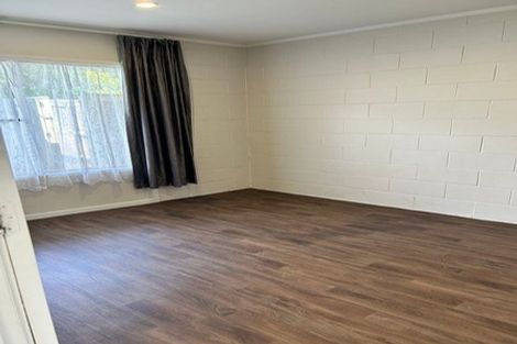 Photo of property in 2/27 St Georges Road, Avondale, Auckland, 0600