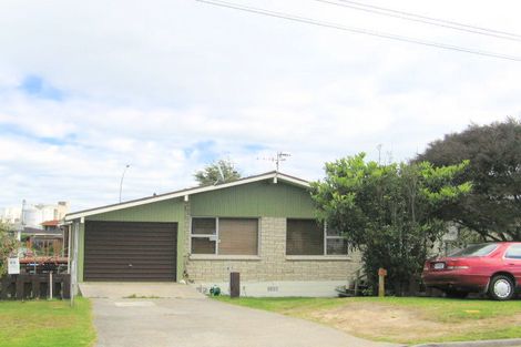 Photo of property in 66 Pitau Road, Mount Maunganui, 3116