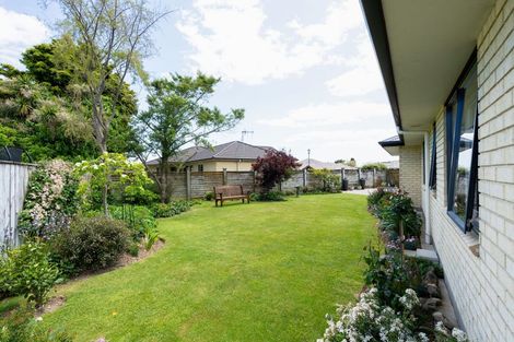 Photo of property in 12 Corfe Castle Lane, Levin, 5510