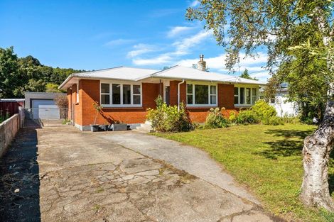 Photo of property in 666 Main Road North, Te Marua, Upper Hutt, 5018