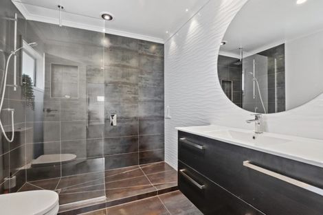 Photo of property in 35 Marnane Terrace, St Andrews, Hamilton, 3200