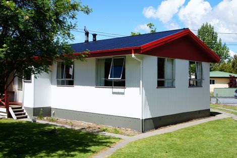 Photo of property in 16 Rata Road, Twizel, 7901