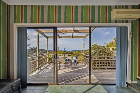 Photo of property in 801 East Coast Road, Northcross, Auckland, 0630