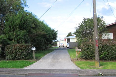 Photo of property in 1/13 Karamu Street, Te Atatu Peninsula, Auckland, 0610