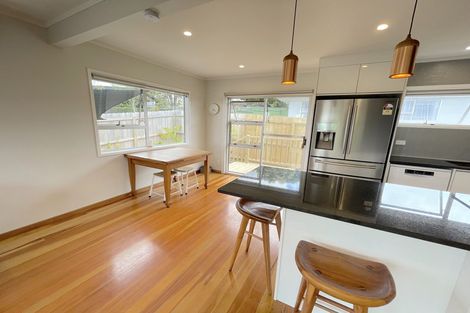 Photo of property in 13 Seabar Place, Glen Eden, Auckland, 0602