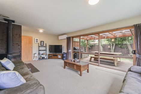 Photo of property in 6 Foster Place, Rangiora, 7400