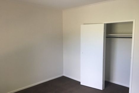 Photo of property in 2/24 Frank Evans Place, Henderson, Auckland, 0610