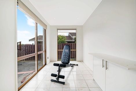 Photo of property in 140 Fisher Parade, Farm Cove, Auckland, 2012