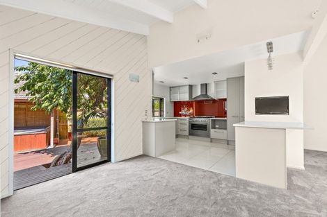 Photo of property in 30a Laurence Street, Manly, Whangaparaoa, 0930