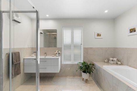 Photo of property in 12 Chesterfield Mews, Russley, Christchurch, 8042