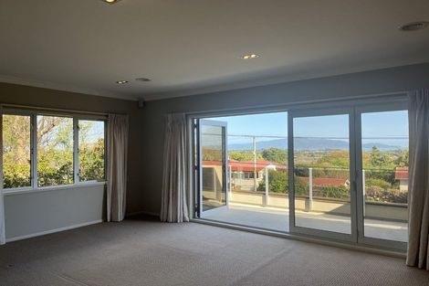 Photo of property in 71 Winara Avenue, Waikanae, 5036