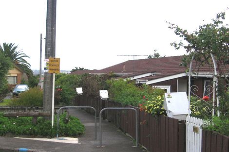 Photo of property in 12 Hiseman Lane, Henderson, Auckland, 0612