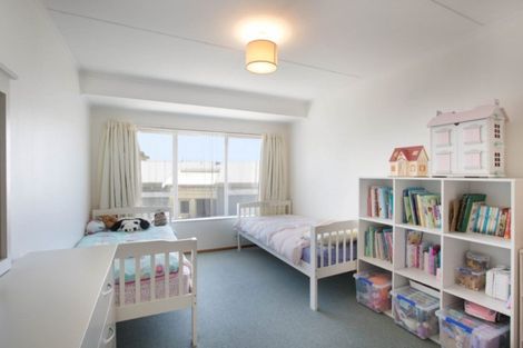 Photo of property in 6 Keith Hart Grove, Titahi Bay, Porirua, 5022