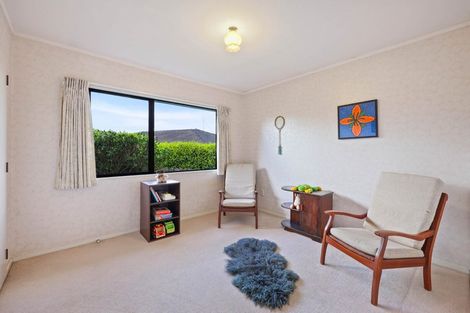 Photo of property in 57 Mirrabooka Avenue, Botany Downs, Auckland, 2010