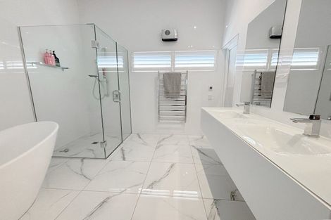 Photo of property in 1/16 Strowan Road, Strowan, Christchurch, 8052