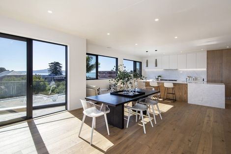 Photo of property in 2 Ronaki Road, Mission Bay, Auckland, 1071