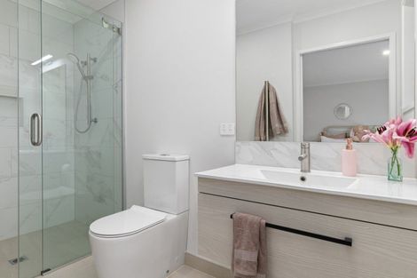 Photo of property in 14 Catherine Mclean Road, Pukekohe, 2120