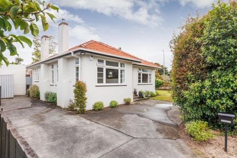 Photo of property in 35 Hardie Street, Hokowhitu, Palmerston North, 4410