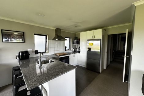 Photo of property in 34 Tiriwa Drive, Massey, Auckland, 0614