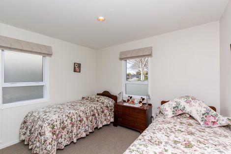 Photo of property in 14 Del Mar Place, Merrilands, New Plymouth, 4312