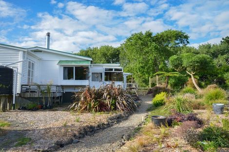 Photo of property in 202 Muriwai Valley Road, Muriwai, Waimauku, 0881