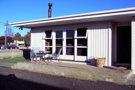 Photo of property in 4 Carlyle Street, Tuatapere, 9620