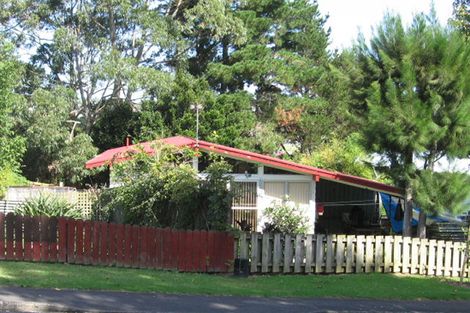 Photo of property in 10 Hanui Place, Massey, Auckland, 0614
