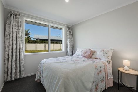 Photo of property in 3 Island Vista, Athenree, Waihi Beach, 3177