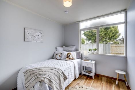 Photo of property in 2 Cornwall Road, Taradale, Napier, 4112