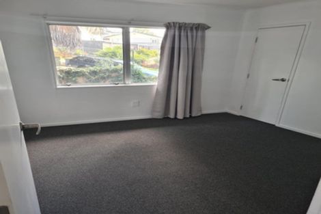 Photo of property in 18 Styca Place, Sunnyvale, Auckland, 0612