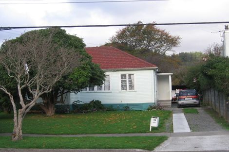 Photo of property in 104 Molesworth Street, Taita, Lower Hutt, 5011