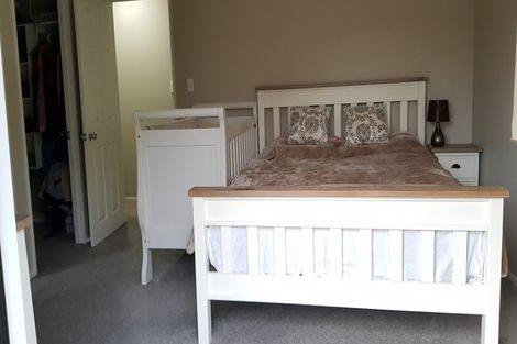 Photo of property in 21 Chadlington Avenue, Henderson, Auckland, 0612