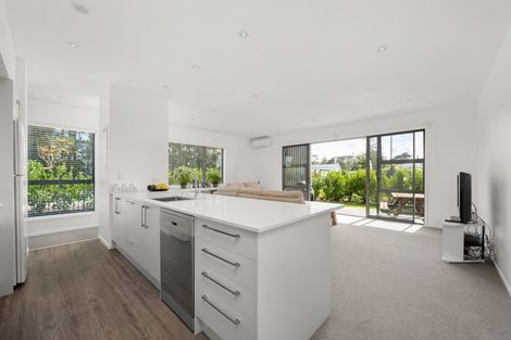 Photo of property in 6/27 Dida Park Drive, Kumeu, 0810