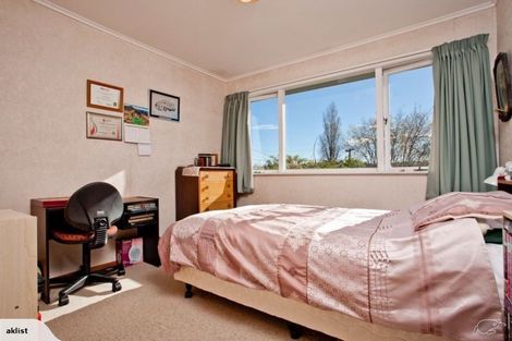 Photo of property in 3 Sunnyfield Crescent, Glenfield, Auckland, 0629