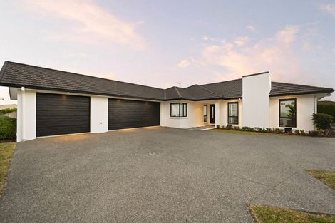 Photo of property in 5 Briar Rose Court, Huntington, Hamilton, 3210