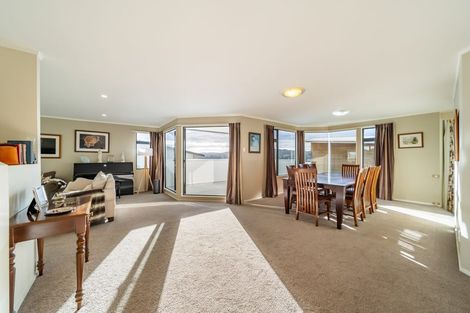 Photo of property in 5 Bowsprit Way, Whitby, Porirua, 5024